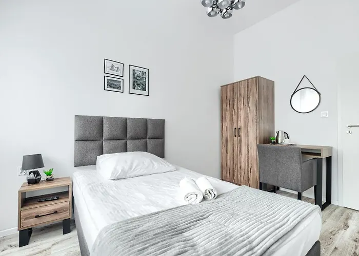 Hostel Studencki Dom Marynarza Korab *